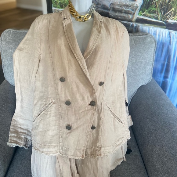 Free People Stunning Light Weight Double Breasted Jacket w/2 Front Pockets - Picture 2 of 16